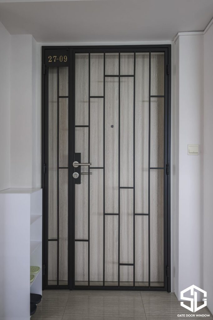 gdw black hdb gate and white door