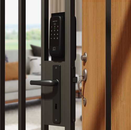 Gate Lock with Fingerprint_Front_Diagonal_Homespace